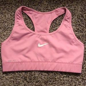 Small Nike Swoosh Sports Bra - medium impact